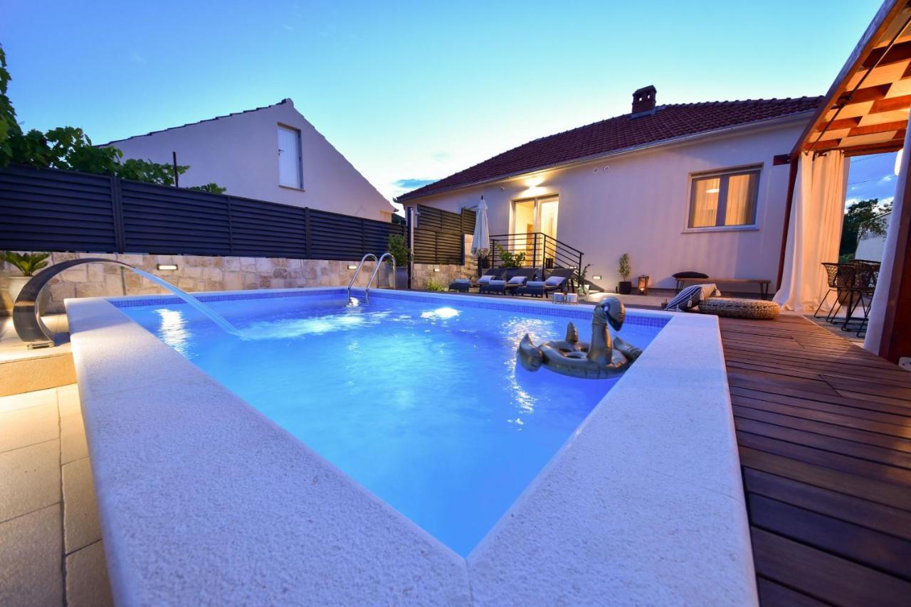 Teuta Zadarvillas *